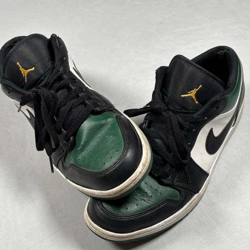 Jordan Air Jordan 1 Low Men Size 11 Green Black White Pine Green 553558-301